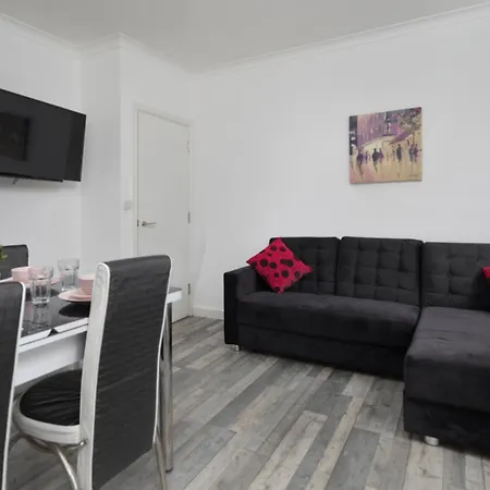 Flat 1 - For 2 In Town Centre Apartmán *