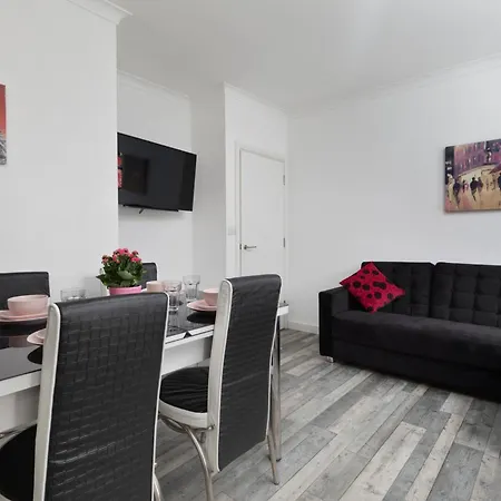 Flat 1 - For 2 In Town Centre * Scarborough