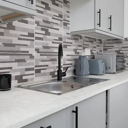 Flat 1 - For 2 In Town Centre 아파트