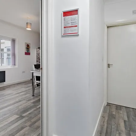 Flat 1 - For 2 In Town Centre Scarborough